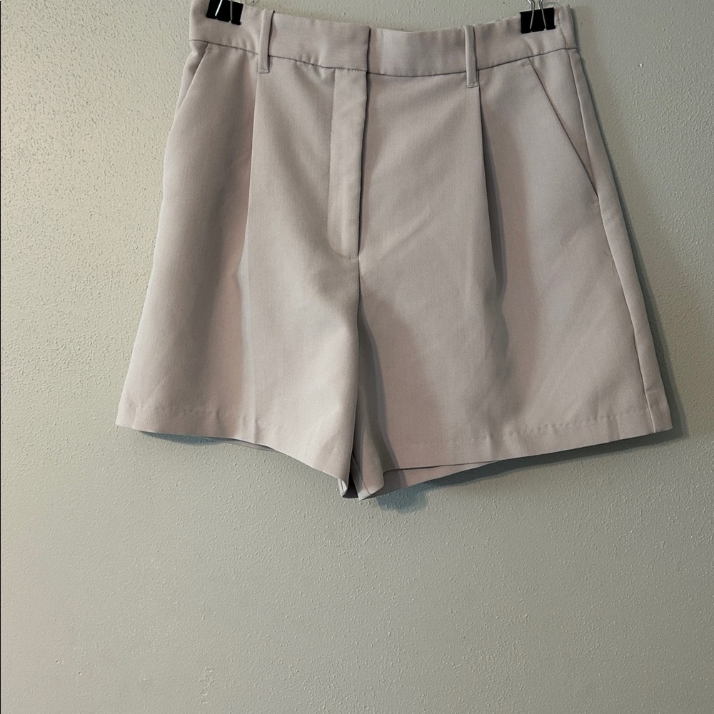 Abercrombie & Fitch Women's Light Gray High Waist Shorts